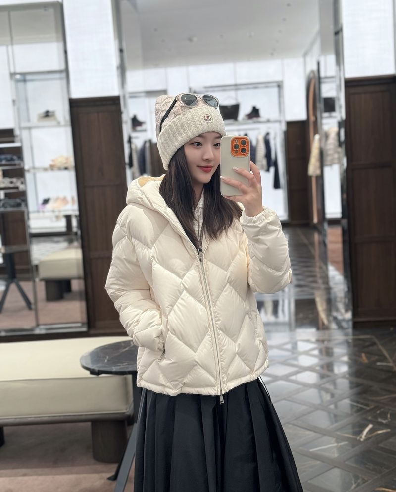 몽클레르 다이아몬드 퀼팅 후드 재킷 - 구찌 패딩 레플리카 사이트 참고 이미지